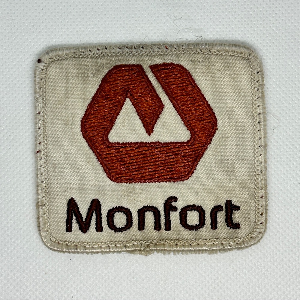 Montfort Vintage Patch